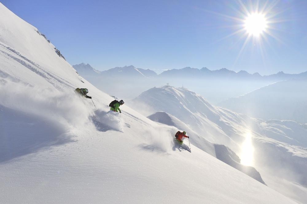 Berghotel Basur - Das Schihotel Am Arlberg Flirsch Extérieur photo