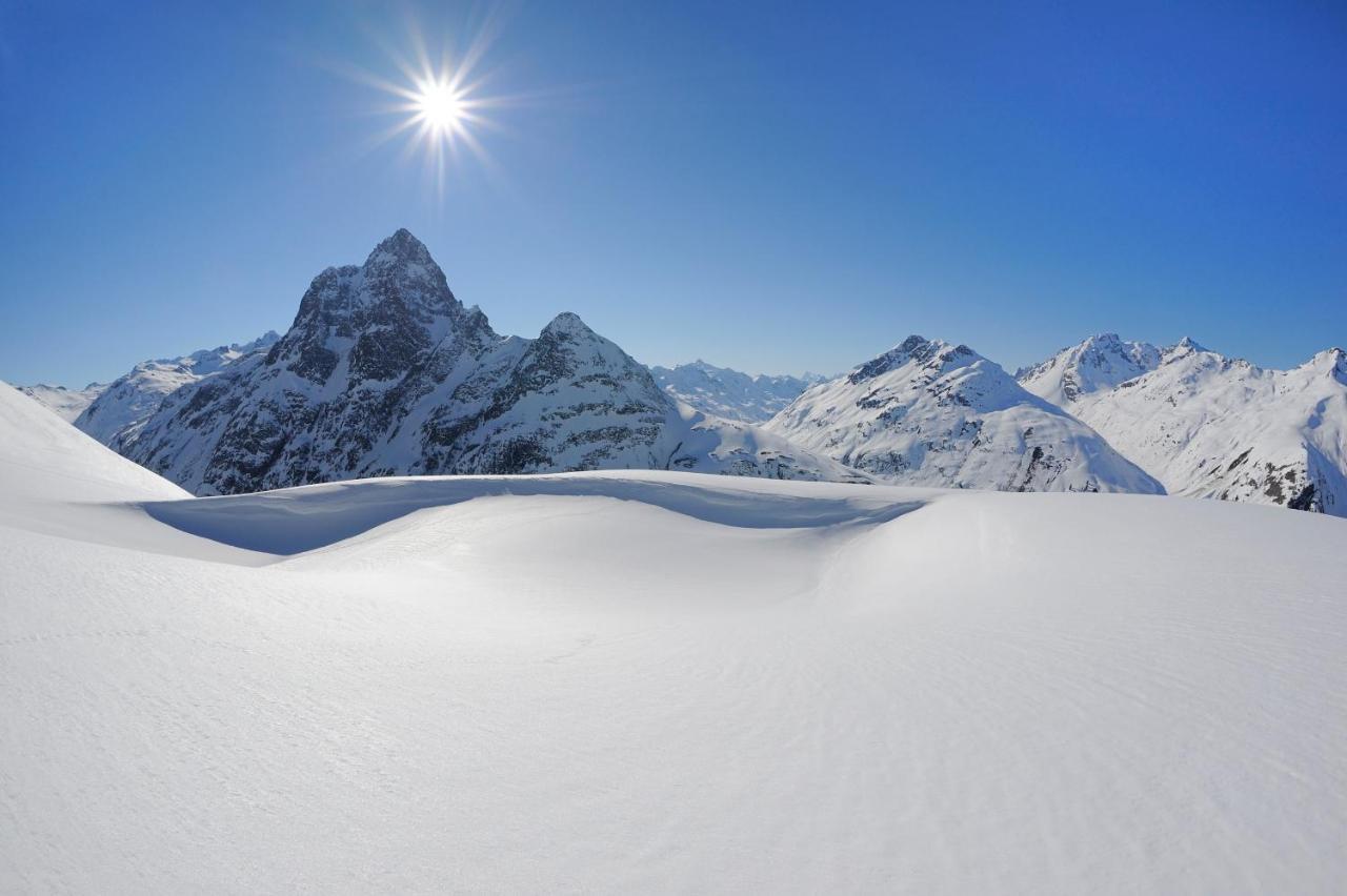 Berghotel Basur - Das Schihotel Am Arlberg Flirsch Extérieur photo